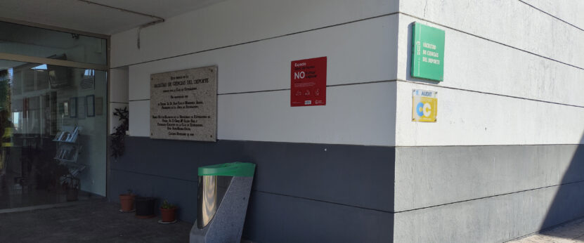 Entrada de la Facultad