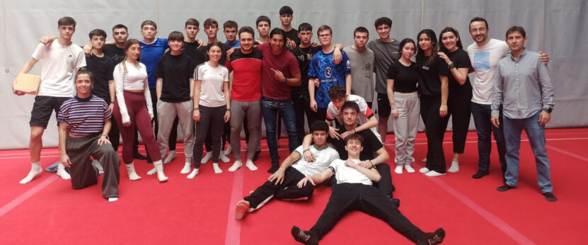 Visita de los estudiantes del IES Extremadura de Montijo