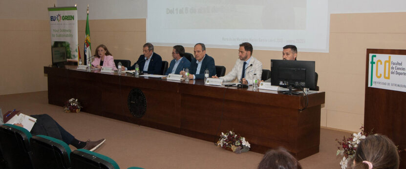 Mesa de decanos en el día del Patrón de la Facultad