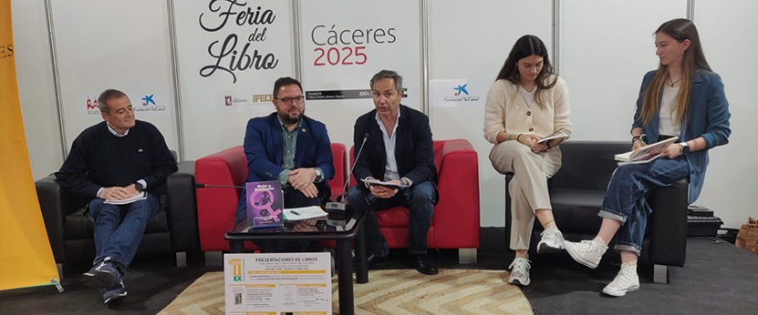 Presentación del libro Mujer y Baloncesto en la Feria del Libro de Cáceres